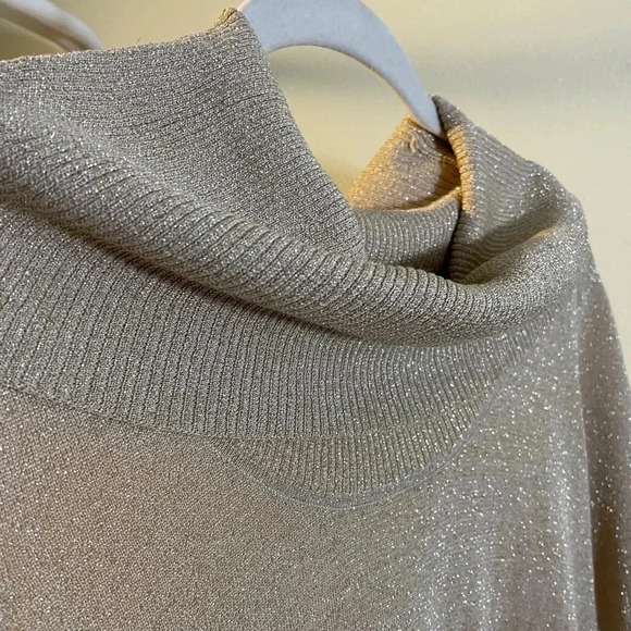 Josephine Chaus Silk Blend Gold Metallic Top Cowl Neck Women's Size S - Picture 7 of 7